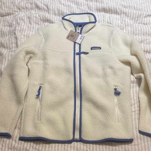 Patagonia Jackets & Blazers - Patagonia Cream Fleece Jacket with Blue Trim